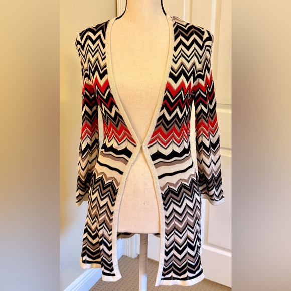 White House Black Market Zigzag Cardigan in Red, Black, and Cream, Sz M - Picture 1 of 5